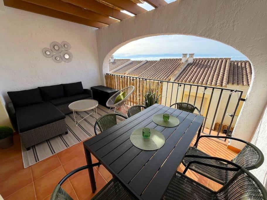 Apartament Albatros - Imperial Park - Sea View, 6 Pools, Terrace