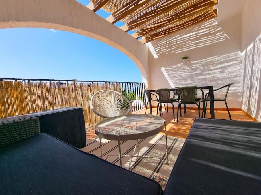 Albatros - Imperial Park - Sea View, 6 Pools, Terrace Apartament
